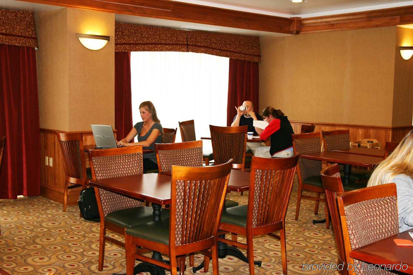 Hampton Inn & Suites Fremont Restaurante foto